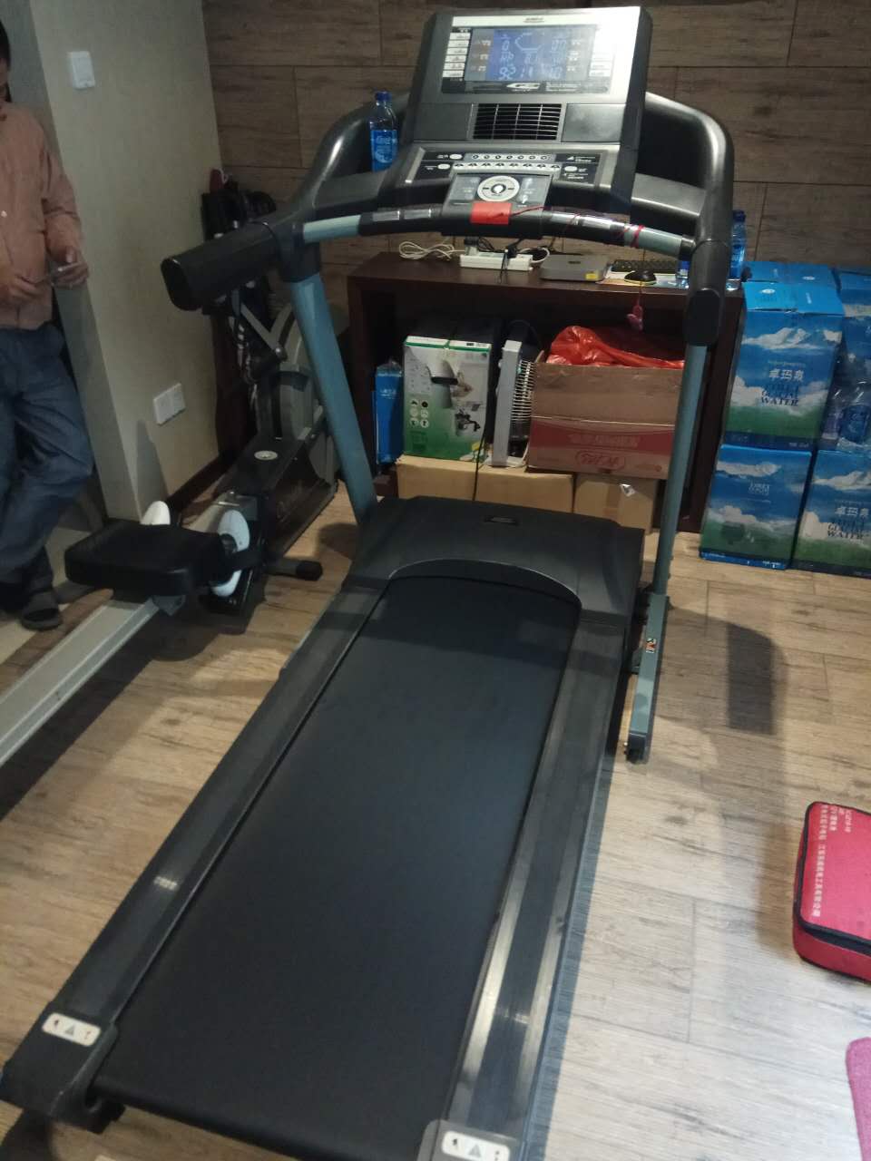 跑步機(jī)維修 (7) 跑步機(jī)維修 (7)